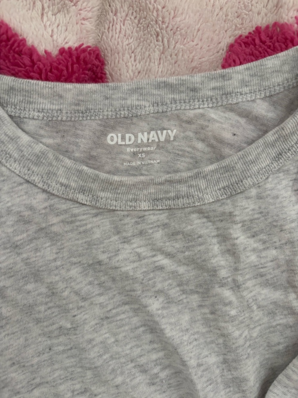 Old Navy Light Heather Gray Long Sleeve Tee